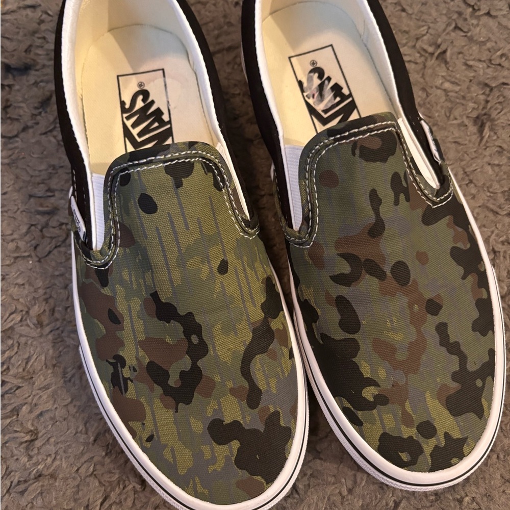 Vans Green and Black Sneakers Slip-On Style